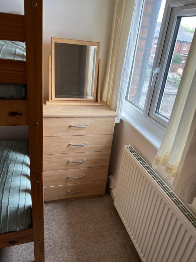 2 Bed Cottage Chester Extérieur photo